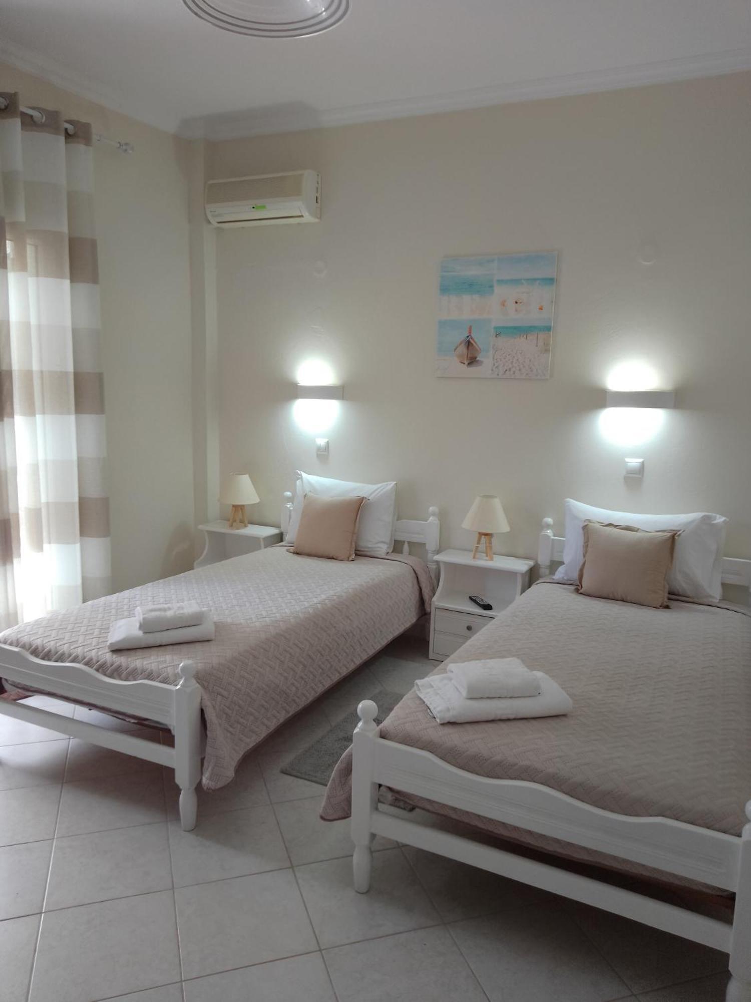 Vicky'S Guesthouse Kavos Exterior photo