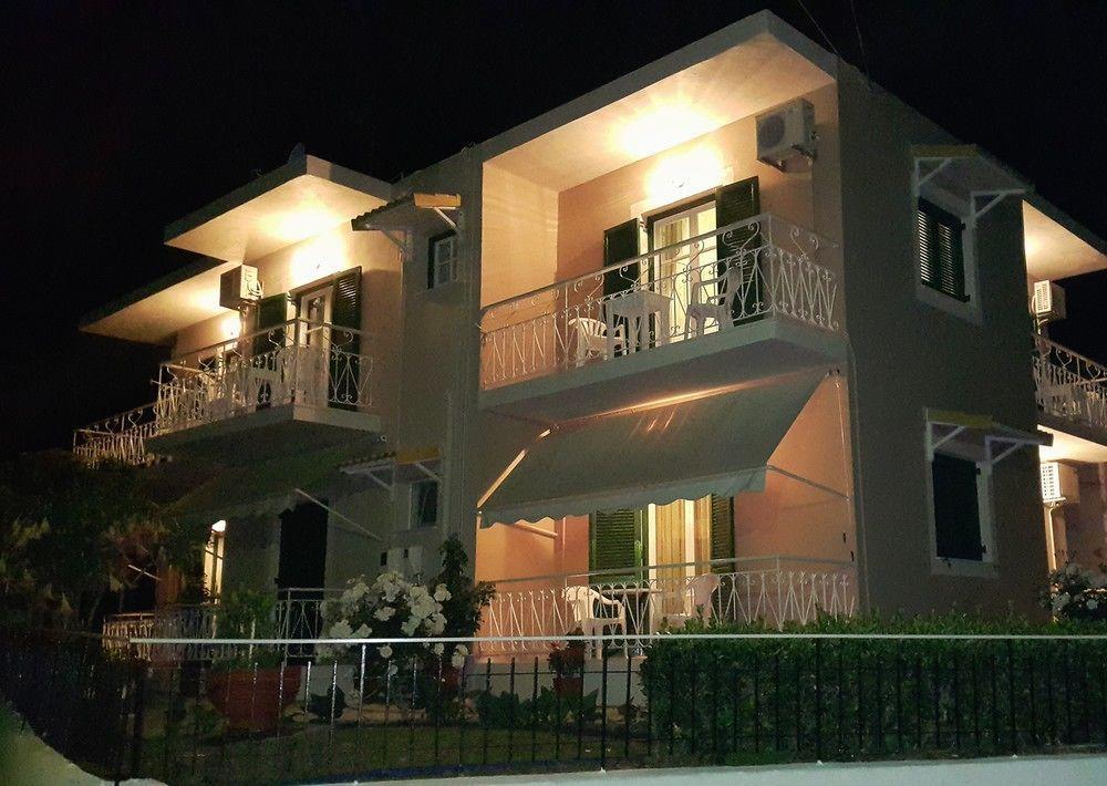 Vicky'S Guesthouse Kavos Exterior photo